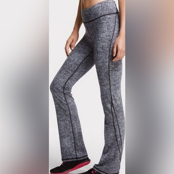 Victoria's Secret Pants - Knockout by Victoria secret VSX sport yoga pants Sz large